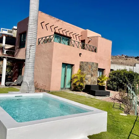 Homeforguest Salobre Villa, 5pax, Pool And Great Views Holiday home