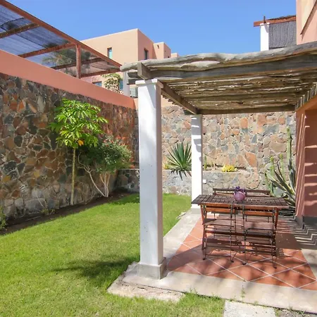 Homeforguest Salobre Villa, 5pax, Pool And Great Views Holiday home *