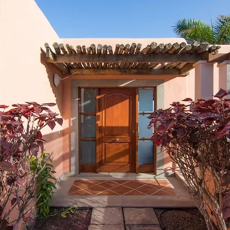 Holiday home Homeforguest Salobre Villa, 5pax, Pool And Great Views San Bartolome de Tirajana (Gran Canaria)